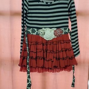 Black, red and gray outfit.